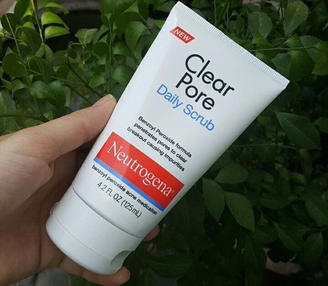 Sửa Rửa Mặt Dành Cho Da Mụn Clear Pore Daily Scrub 125ml