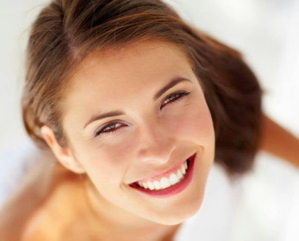 Kem Đánh Răng Làm Sáng Răng Nhạy Cảm Yotuel Pharma Whitening Toothpaste B5